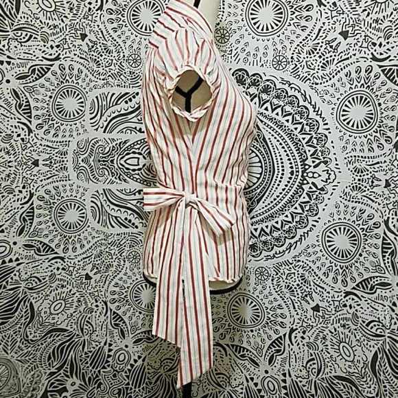 Express striped wrap-around blouse - Picture 6 of 8